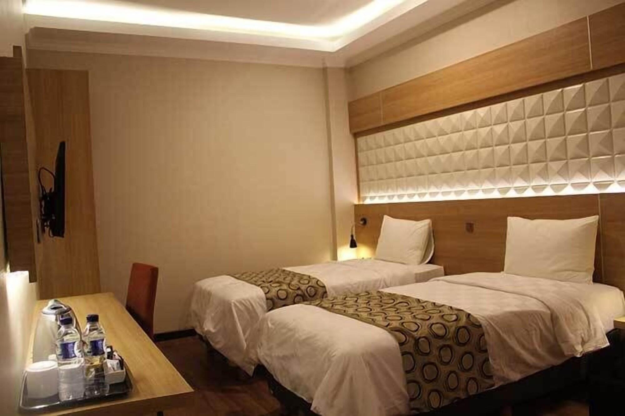 Fontana Hotel Jakarta Exteriör bild