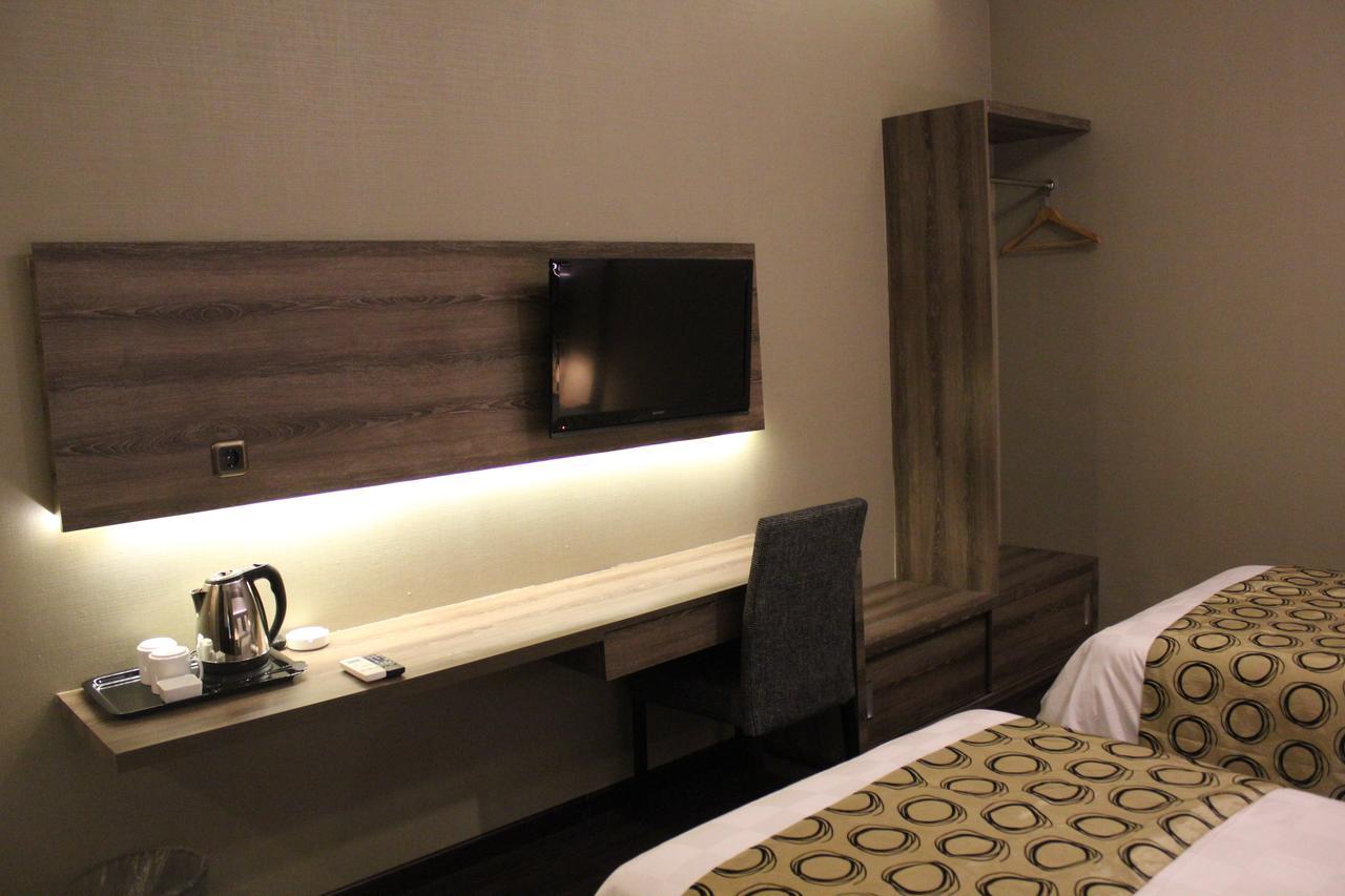 Fontana Hotel Jakarta Exteriör bild